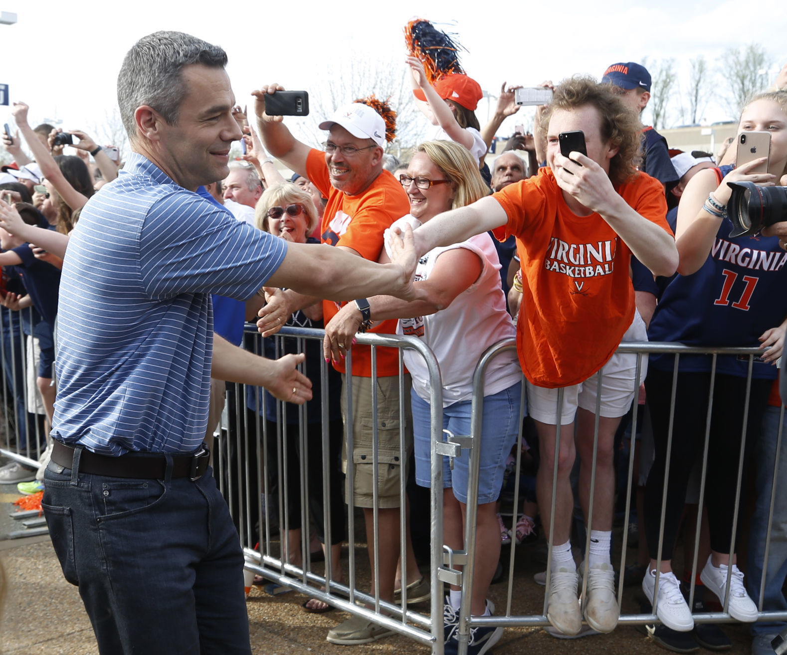 Virginia Cavaliers return to Charlottesville